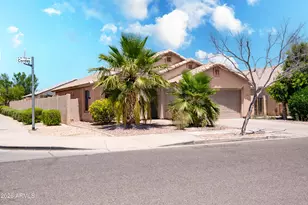 7316 W Cordes Rd, Phoenix, AZ 85043 - Photo 1