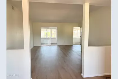 10217 W Mission Lane W, Sun City, AZ 85351 - Photo 4