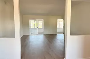 10217 W Mission Ln W, Sun City, AZ 85351 - Photo 4