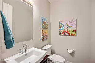 2948 E Tina Dr, Phoenix, AZ 85050 - Photo 16