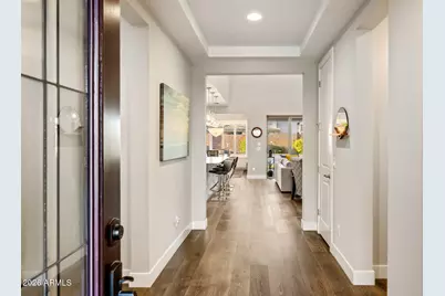 2948 E Tina Drive, Phoenix, AZ 85050 - Photo 8
