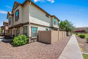 472 N Ranger Trail, Gilbert, AZ 85234 - Photo 2