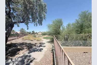 17269 N Coyote Lakes Parkway, Surprise, AZ 85378 - Photo 8