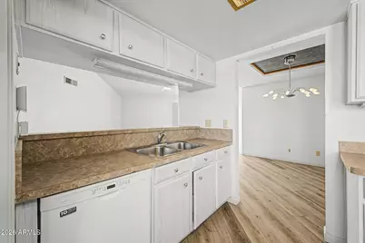 4649 E Cheyenne Drive, Phoenix, AZ 85044 - Photo 14