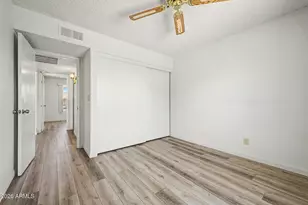 4649 E Cheyenne Dr, Phoenix, AZ 85044 - Photo 32