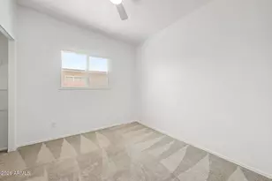 3601 E Laurel Ln, Phoenix, AZ 85028 - Photo 16