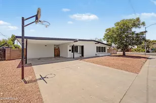 3601 E Laurel Ln, Phoenix, AZ 85028 - Photo 2