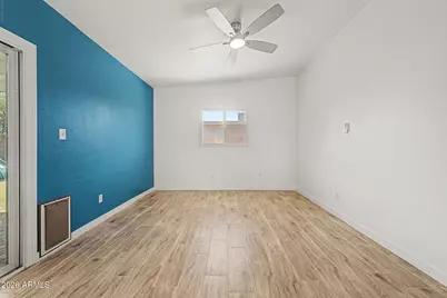 3601 E Laurel Lane, Phoenix, AZ 85028 - Photo 8