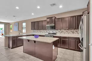2307 W Desert Ln, Phoenix, AZ 85041 - Photo 12