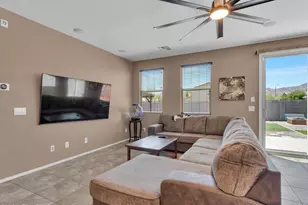 2307 W Desert Ln, Phoenix, AZ 85041 - Photo 32