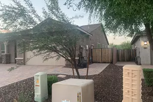 10122 W El Cortez Pl, Peoria, AZ 85383 - Photo 6
