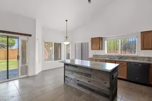 360 S Pineview Dr, Chandler, AZ 85226 - Photo 14