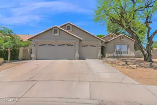 360 S Pineview Dr, Chandler, AZ 85226 - Photo 1