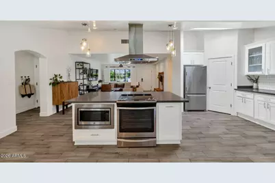 828 E Myrtle Avenue, Phoenix, AZ 85020 - Photo 12