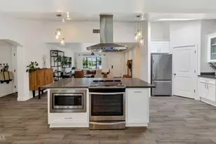 828 E Myrtle Ave, Phoenix, AZ 85020 - Photo 12