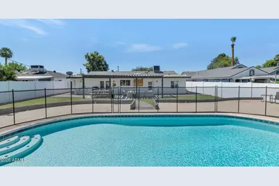 828 E Myrtle Avenue, Phoenix, AZ 85020 - Photo 4