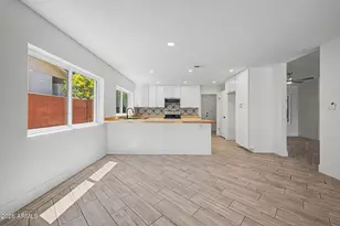 814 E Chilton Dr, Tempe, AZ 85283 - Photo 20
