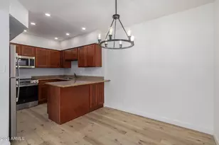 949 S McClintock Dr, Tempe, AZ 85281 - Photo 12