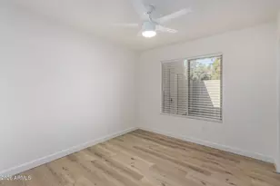 949 S McClintock Dr, Tempe, AZ 85281 - Photo 14