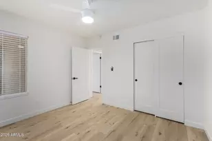 949 S McClintock Dr, Tempe, AZ 85281 - Photo 18