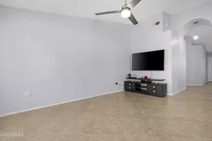 724 E Kesler Ln, Chandler, AZ 85225 - Photo 6