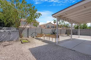 724 E Kesler Ln, Chandler, AZ 85225 - Photo 32