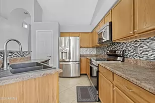 724 E Kesler Ln, Chandler, AZ 85225 - Photo 10