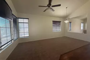 908 N Gregory Pl, Chandler, AZ 85226 - Photo 4