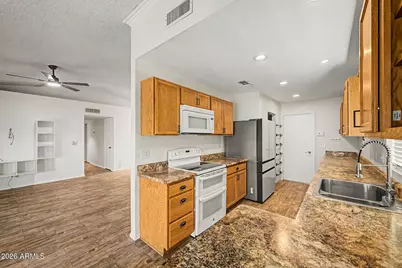 11106 W Glenrosa Avenue, Phoenix, AZ 85037 - Photo 12