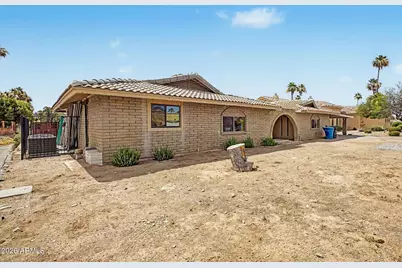 14350 N Medinan Drive, Phoenix, AZ 85022 - Photo 32