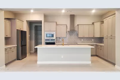 241 E Azalea Drive, Chandler, AZ 85286 - Photo 6