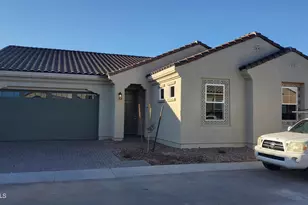 241 E Azalea Dr, Chandler, AZ 85286 - Photo 2
