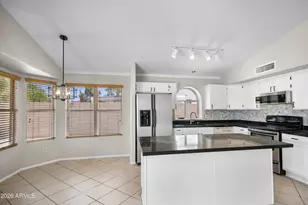 1214 E Beverly Ln, Phoenix, AZ 85022 - Photo 10