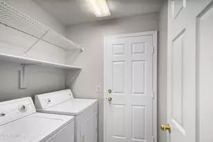 1214 E Beverly Ln, Phoenix, AZ 85022 - Photo 24