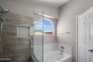 1214 E Beverly Ln, Phoenix, AZ 85022 - Photo 16