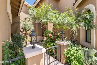11660 W Lakeview Court, Surprise, AZ 85378 - Photo 8