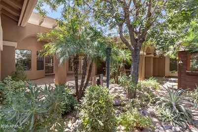 11660 W Lakeview Court, Surprise, AZ 85378 - Photo 12