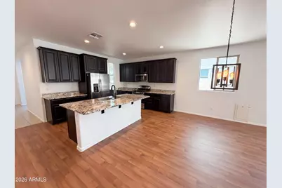 8014 W Atlantis Way, Phoenix, AZ 85043 - Photo 8