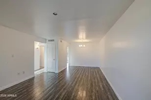 10921 W Santa Fe Dr, Sun City, AZ 85351 - Photo 6