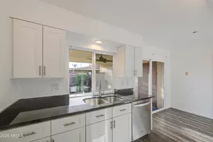 10921 W Santa Fe Dr, Sun City, AZ 85351 - Photo 22