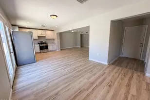 8631 S 6th St, Phoenix, AZ 85042 - Photo 2