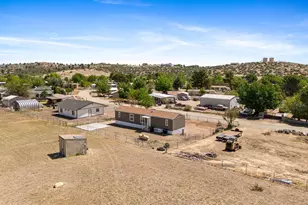 18296 S Frontier Rd, Peeples Valley, AZ 86332 - Photo 34