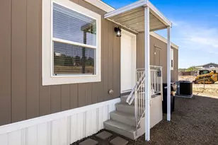 18296 S Frontier Rd, Peeples Valley, AZ 86332 - Photo 28