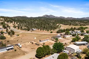 18296 S Frontier Rd, Peeples Valley, AZ 86332 - Photo 38