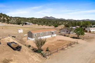 18296 S Frontier Rd, Peeples Valley, AZ 86332 - Photo 32