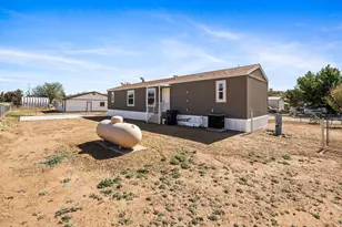 18296 S Frontier Rd, Peeples Valley, AZ 86332 - Photo 26