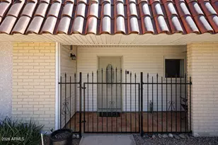 10913 W Manzanita Dr, Sun City, AZ 85373 - Photo 2