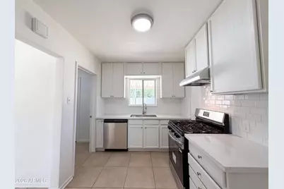 2042 W Pasadena Avenue, Phoenix, AZ 85015 - Photo 2