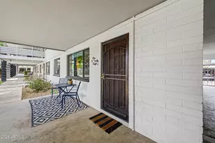 749 E Montebello Ave, Phoenix, AZ 85014 - Photo 2