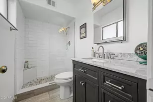 749 E Montebello Ave, Phoenix, AZ 85014 - Photo 10